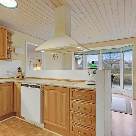 Beautiful In With Wifi And 3 Bedrooms Holiday home Oure